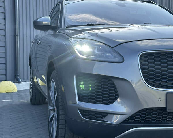 Серый Ягуар E-Pace, объемом двигателя 2 л и пробегом 73 тыс. км за 24000 $, фото 1 на Automoto.ua