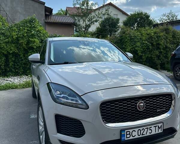 Серый Ягуар E-Pace, объемом двигателя 2 л и пробегом 110 тыс. км за 26000 $, фото 1 на Automoto.ua