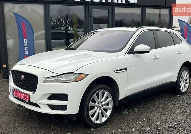 Белый Ягуар Ф-Пейс, объемом двигателя 3 л и пробегом 173 тыс. км за 14900 $, фото 1 на Automoto.ua