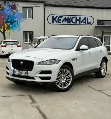 Белый Ягуар Ф-Пейс, объемом двигателя 2 л и пробегом 128 тыс. км за 22500 $, фото 1 на Automoto.ua