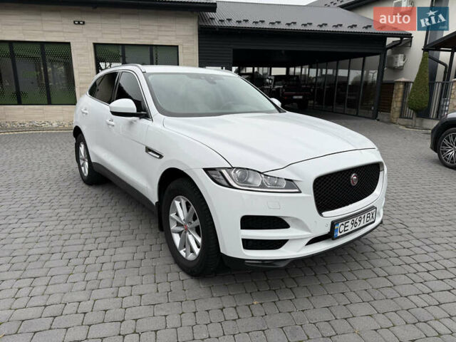Білий Ягуар Ф-Пейс, об'ємом двигуна 2 л та пробігом 125 тис. км за 21150 $, фото 1 на Automoto.ua