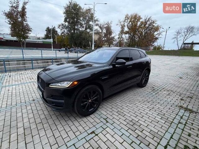 Чорний Ягуар Ф-Пейс, об'ємом двигуна 2 л та пробігом 152 тис. км за 24800 $, фото 1 на Automoto.ua