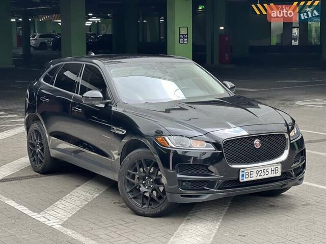 Черный Ягуар Ф-Пейс, объемом двигателя 2 л и пробегом 147 тыс. км за 19850 $, фото 1 на Automoto.ua