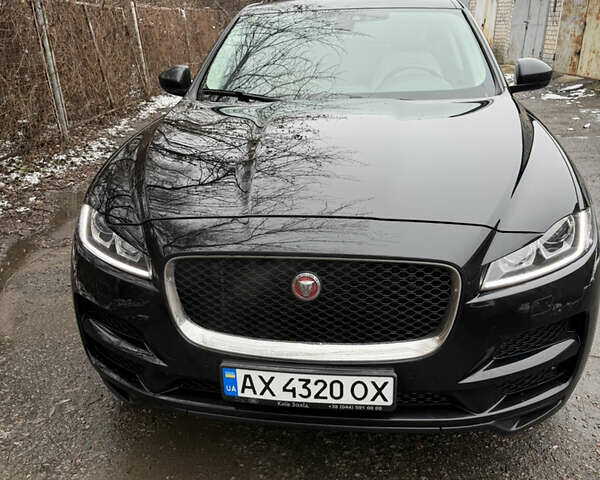 Черный Ягуар Ф-Пейс, объемом двигателя 2 л и пробегом 113 тыс. км за 23000 $, фото 1 на Automoto.ua