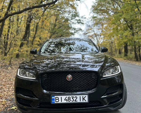 Чорний Ягуар Ф-Пейс, об'ємом двигуна 2 л та пробігом 180 тис. км за 22000 $, фото 1 на Automoto.ua