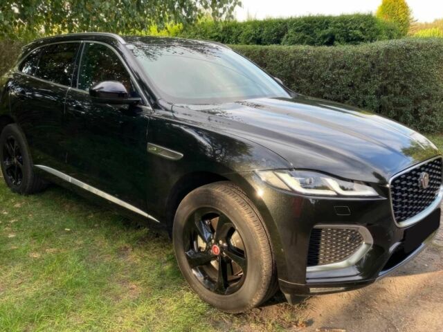 Черный Ягуар Ф-Пейс, объемом двигателя 2 л и пробегом 20 тыс. км за 15200 $, фото 1 на Automoto.ua