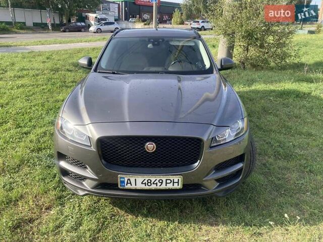 Сірий Ягуар Ф-Пейс, об'ємом двигуна 2 л та пробігом 191 тис. км за 19000 $, фото 1 на Automoto.ua