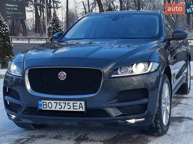 Серый Ягуар Ф-Пейс, объемом двигателя 2 л и пробегом 200 тыс. км за 23900 $, фото 1 на Automoto.ua