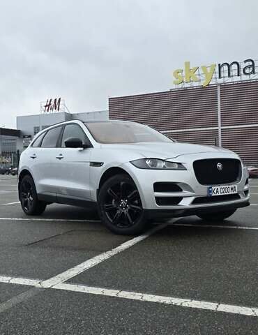 Сірий Ягуар Ф-Пейс, об'ємом двигуна 2 л та пробігом 118 тис. км за 22500 $, фото 1 на Automoto.ua