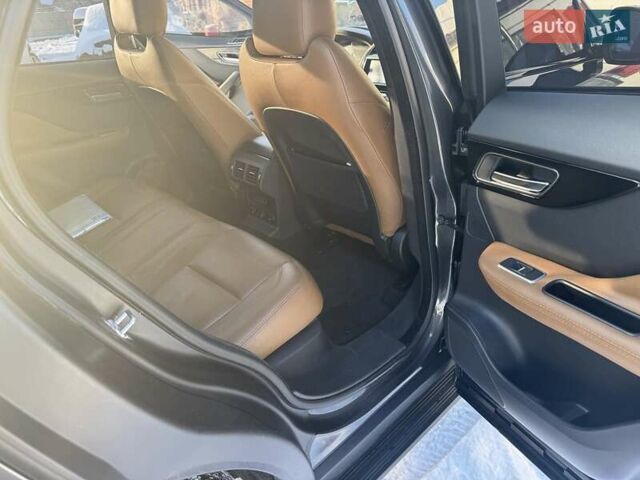 Сірий Ягуар Ф-Пейс, об'ємом двигуна 2.99 л та пробігом 209 тис. км за 24500 $, фото 1 на Automoto.ua