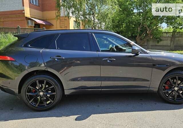 Сірий Ягуар Ф-Пейс, об'ємом двигуна 3 л та пробігом 110 тис. км за 29500 $, фото 1 на Automoto.ua