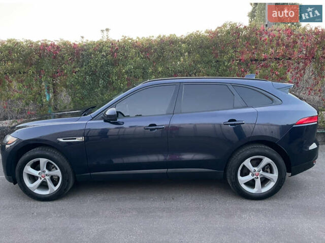 Синий Ягуар Ф-Пейс, объемом двигателя 2 л и пробегом 112 тыс. км за 27500 $, фото 1 на Automoto.ua