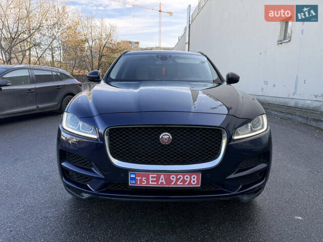 Синий Ягуар Ф-Пейс, объемом двигателя 2 л и пробегом 199 тыс. км за 24900 $, фото 1 на Automoto.ua