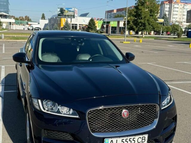 Синий Ягуар Ф-Пейс, объемом двигателя 2 л и пробегом 96 тыс. км за 33000 $, фото 1 на Automoto.ua