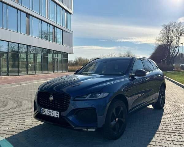 Синий Ягуар Ф-Пейс, объемом двигателя 2 л и пробегом 60 тыс. км за 32000 $, фото 1 на Automoto.ua