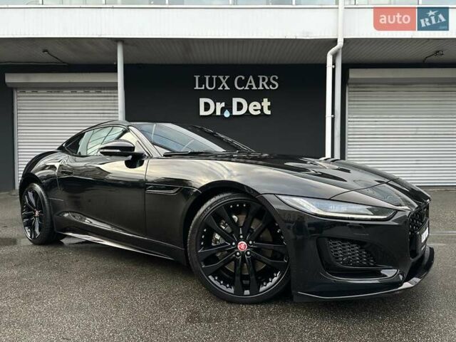 Черный Ягуар Ф-Тайп, объемом двигателя 2 л и пробегом 18 тыс. км за 64900 $, фото 1 на Automoto.ua