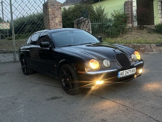 Чорний Ягуар S-Type, об'ємом двигуна 3 л та пробігом 200 тис. км за 3107 $, фото 1 на Automoto.ua