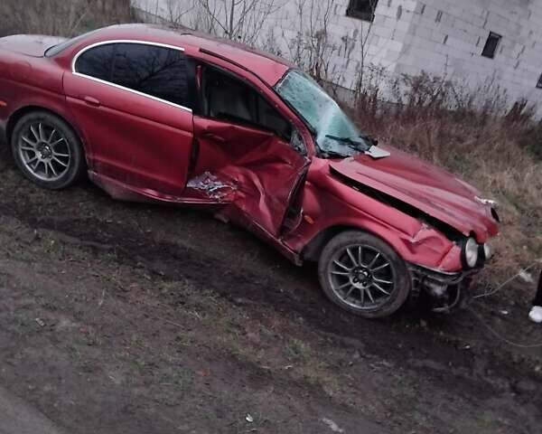 Красный Ягуар С-Тайп, объемом двигателя 2.7 л и пробегом 220 тыс. км за 2600 $, фото 1 на Automoto.ua