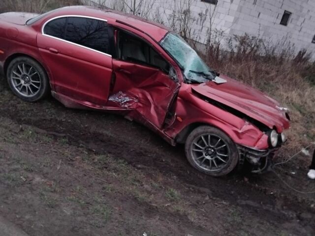 Красный Ягуар С-Тайп, объемом двигателя 2.7 л и пробегом 212 тыс. км за 1979 $, фото 1 на Automoto.ua