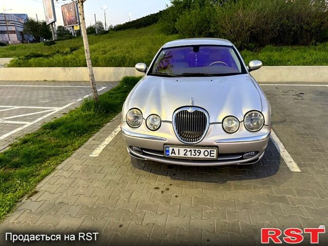 Сірий Ягуар S-Type, об'ємом двигуна 2.5 л та пробігом 260 тис. км за 3500 $, фото 1 на Automoto.ua