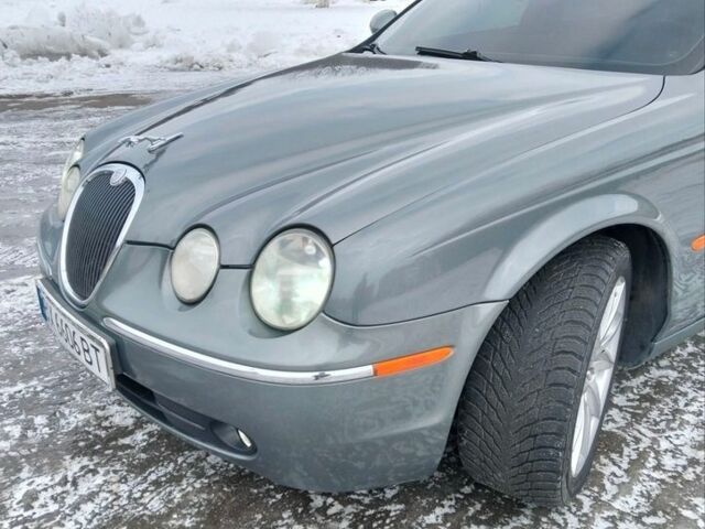 Сірий Ягуар S-Type, об'ємом двигуна 2.7 л та пробігом 290 тис. км за 6300 $, фото 1 на Automoto.ua