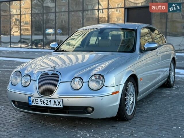 Серый Ягуар С-Тайп, объемом двигателя 2.97 л и пробегом 134 тыс. км за 5299 $, фото 1 на Automoto.ua