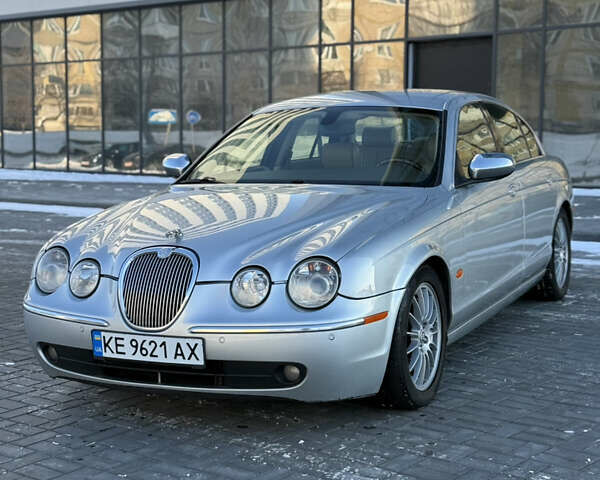 Серый Ягуар С-Тайп, объемом двигателя 2.97 л и пробегом 134 тыс. км за 5499 $, фото 1 на Automoto.ua