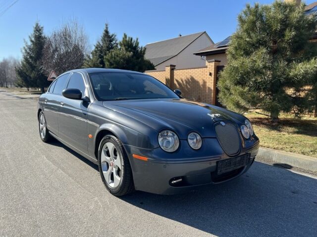 Сірий Ягуар S-Type, об'ємом двигуна 3 л та пробігом 200 тис. км за 5600 $, фото 1 на Automoto.ua