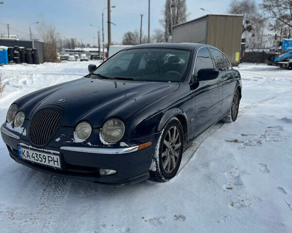 Синий Ягуар С-Тайп, объемом двигателя 3 л и пробегом 324 тыс. км за 2999 $, фото 1 на Automoto.ua