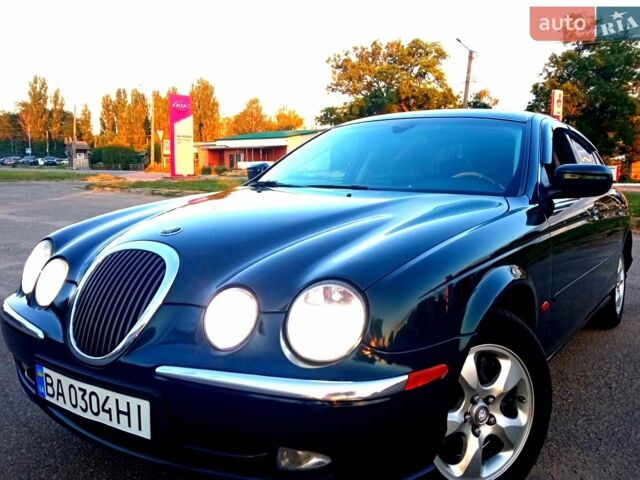 Зеленый Ягуар С-Тайп, объемом двигателя 3 л и пробегом 298 тыс. км за 4500 $, фото 1 на Automoto.ua