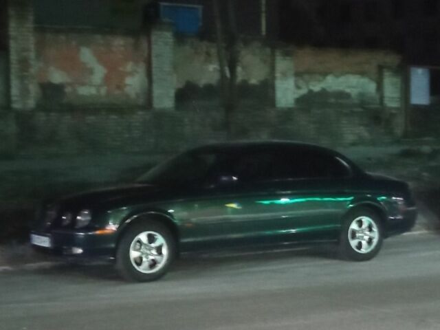 Зеленый Ягуар С-Тайп, объемом двигателя 3 л и пробегом 295 тыс. км за 2806 $, фото 1 на Automoto.ua