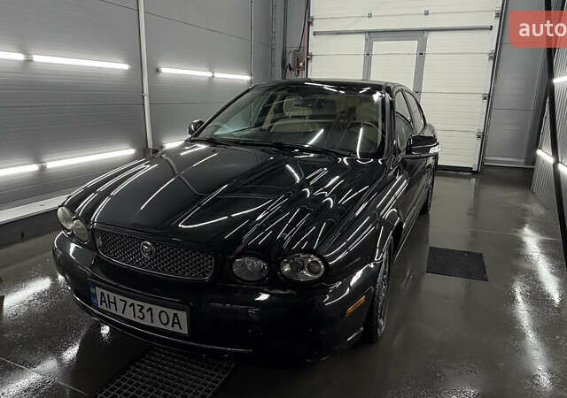 Черный Ягуар Х-Тайп, объемом двигателя 2.2 л и пробегом 197 тыс. км за 7000 $, фото 1 на Automoto.ua