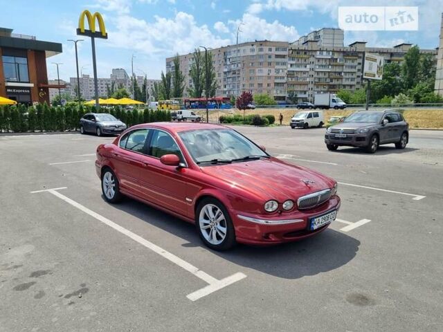 Красный Ягуар Х-Тайп, объемом двигателя 2.5 л и пробегом 181 тыс. км за 8000 $, фото 1 на Automoto.ua