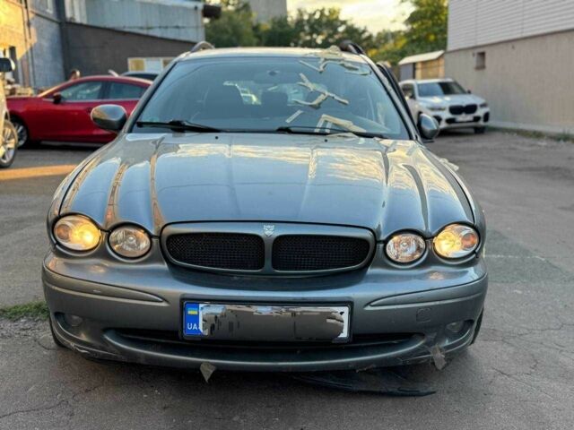 Серый Ягуар Х-Тайп, объемом двигателя 2 л и пробегом 350 тыс. км за 3500 $, фото 1 на Automoto.ua