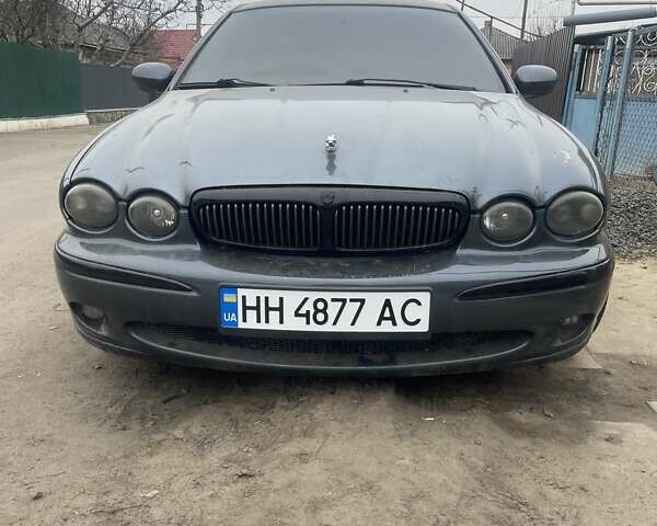 Серый Ягуар Х-Тайп, объемом двигателя 2.97 л и пробегом 254 тыс. км за 3500 $, фото 1 на Automoto.ua