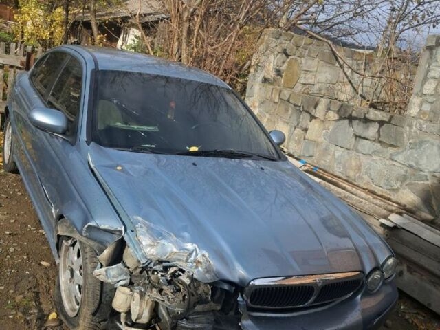 Сірий Ягуар Х-Тайп, об'ємом двигуна 2 л та пробігом 290 тис. км за 2850 $, фото 1 на Automoto.ua