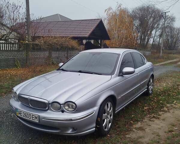 Серый Ягуар Х-Тайп, объемом двигателя 2.5 л и пробегом 299 тыс. км за 5200 $, фото 1 на Automoto.ua