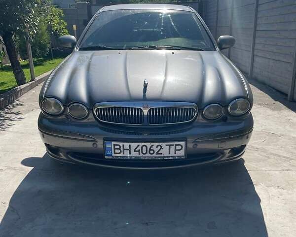 Сірий Ягуар Х-Тайп, об'ємом двигуна 2.1 л та пробігом 201 тис. км за 5800 $, фото 1 на Automoto.ua