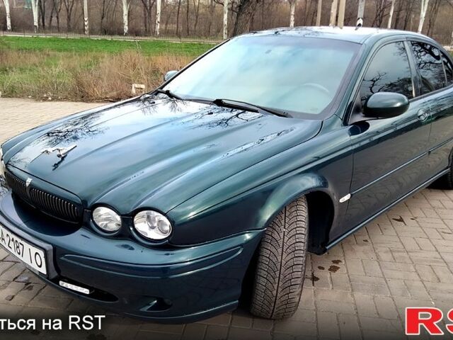 Зеленый Ягуар Х-Тайп, объемом двигателя 2.5 л и пробегом 357 тыс. км за 3950 $, фото 1 на Automoto.ua