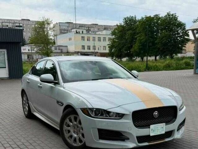 Білий Ягуар XE, об'ємом двигуна 2 л та пробігом 159 тис. км за 10500 $, фото 1 на Automoto.ua