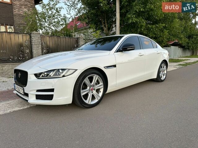 Білий Ягуар XE, об'ємом двигуна 2 л та пробігом 89 тис. км за 16300 $, фото 1 на Automoto.ua