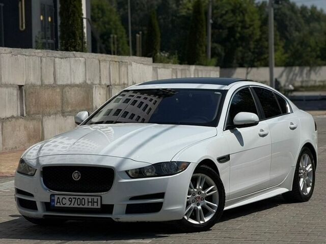 Белый Ягуар XE, объемом двигателя 2 л и пробегом 59 тыс. км за 12200 $, фото 1 на Automoto.ua