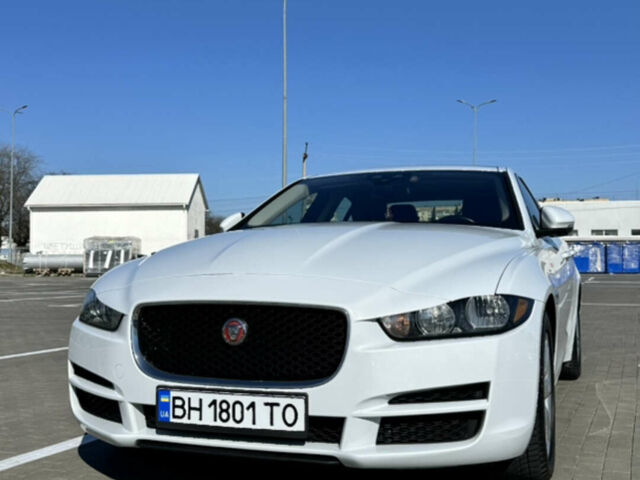Білий Ягуар XE, об'ємом двигуна 2 л та пробігом 79 тис. км за 13000 $, фото 1 на Automoto.ua