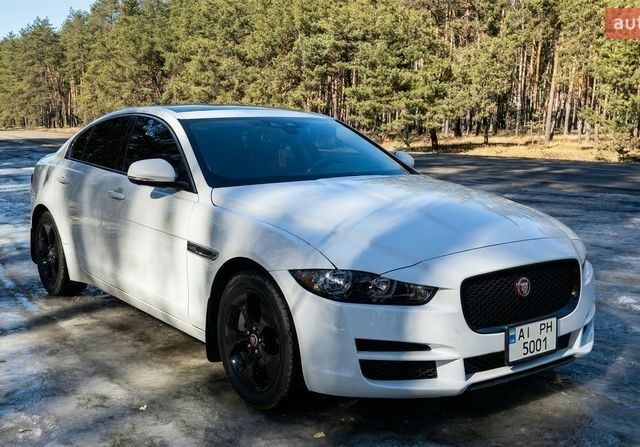 Білий Ягуар XE, об'ємом двигуна 2 л та пробігом 173 тис. км за 14900 $, фото 1 на Automoto.ua