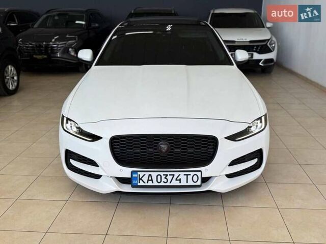 Білий Ягуар XE, об'ємом двигуна 2 л та пробігом 89 тис. км за 18500 $, фото 1 на Automoto.ua