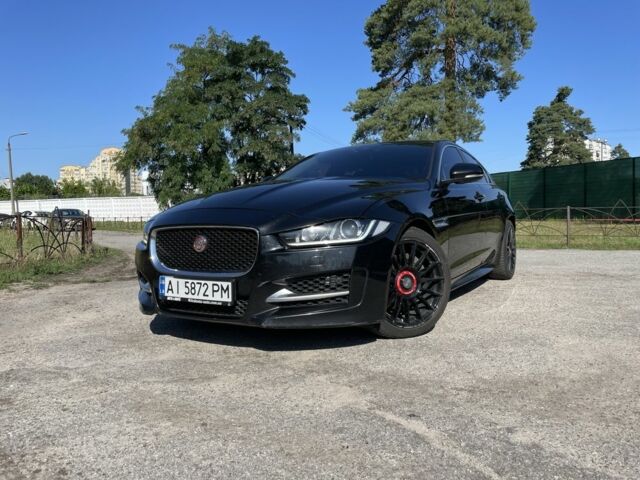 Черный Ягуар XE, объемом двигателя 2 л и пробегом 150 тыс. км за 12500 $, фото 1 на Automoto.ua