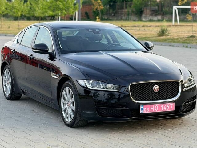 Черный Ягуар XE, объемом двигателя 2 л и пробегом 196 тыс. км за 11999 $, фото 1 на Automoto.ua