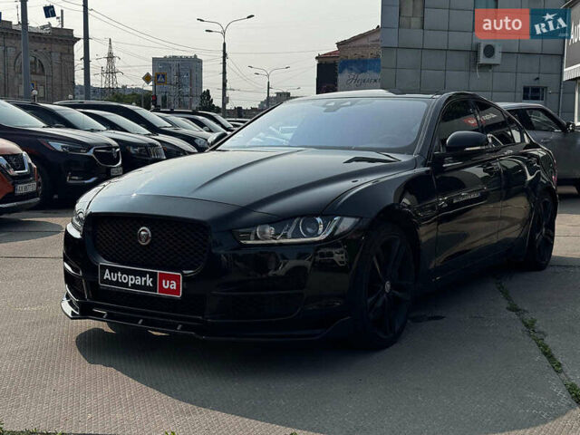 Чорний Ягуар XE, об'ємом двигуна 3 л та пробігом 73 тис. км за 14990 $, фото 1 на Automoto.ua