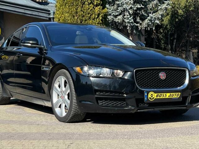 Черный Ягуар XE, объемом двигателя 0 л и пробегом 93 тыс. км за 13200 $, фото 1 на Automoto.ua