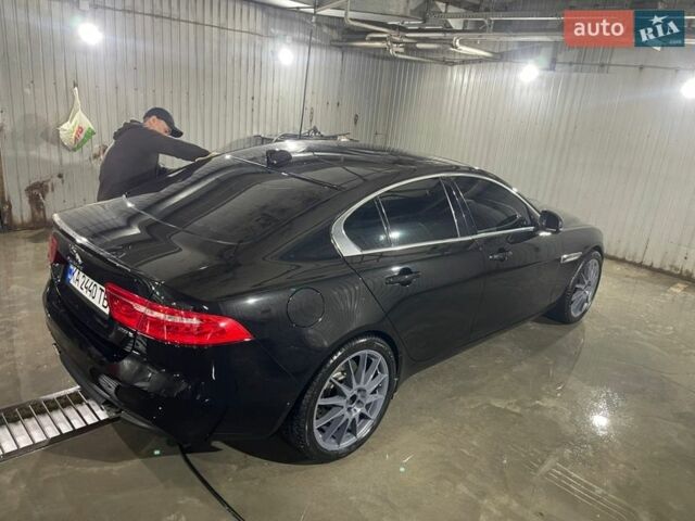 Чорний Ягуар XE, об'ємом двигуна 2 л та пробігом 90 тис. км за 16000 $, фото 1 на Automoto.ua